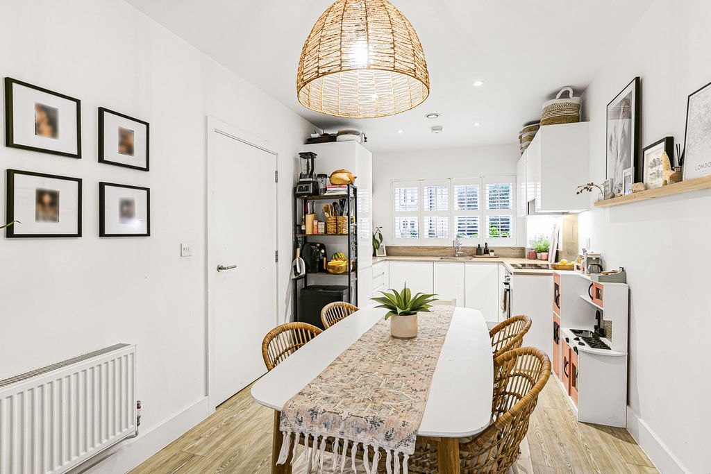 Property photo 3 of 29