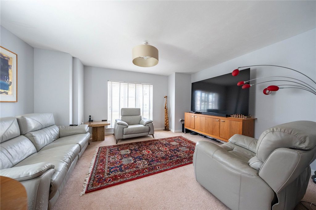 Property photo 2 of 23 Picture No. 28