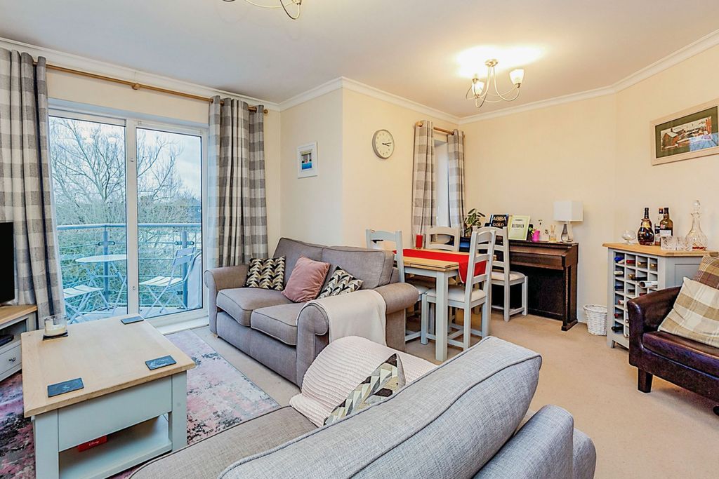 Property photo 2 of 13