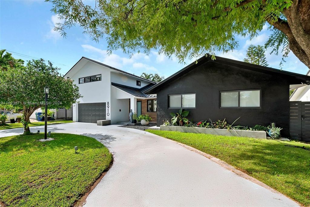 Property photo 1 of 30