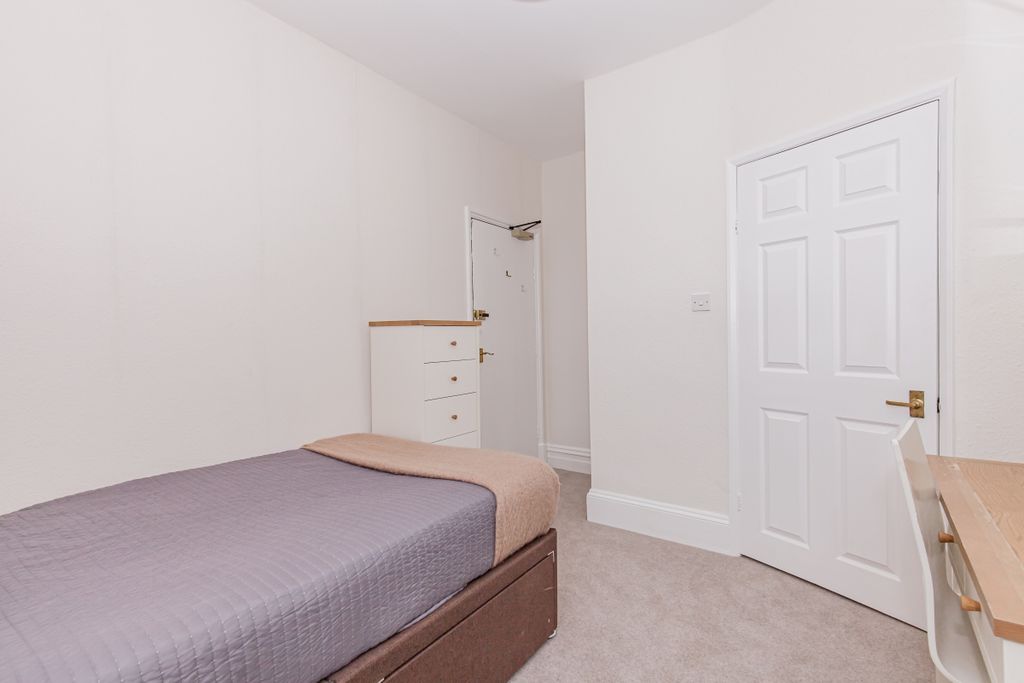 Property photo 2 of 7 141373