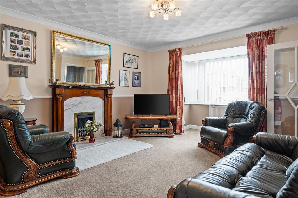 Property photo 3 of 24