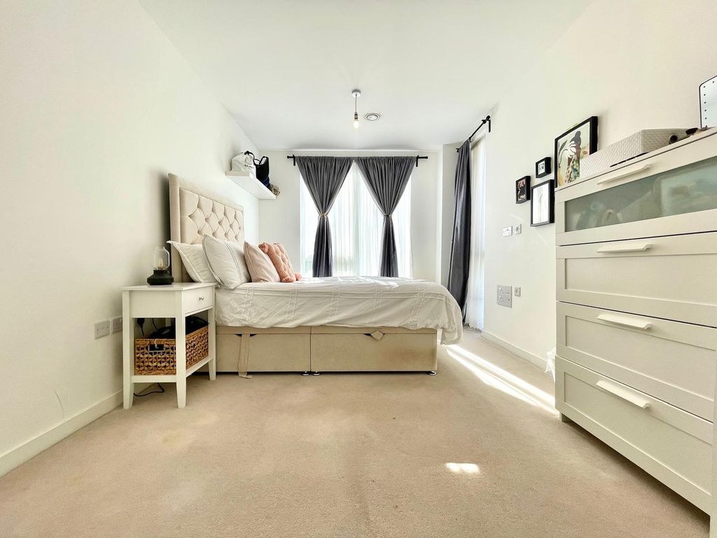 Property photo 3 of 19