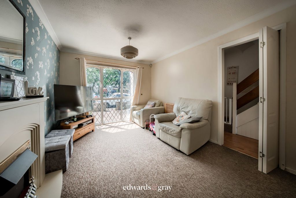 Property photo 3 of 16