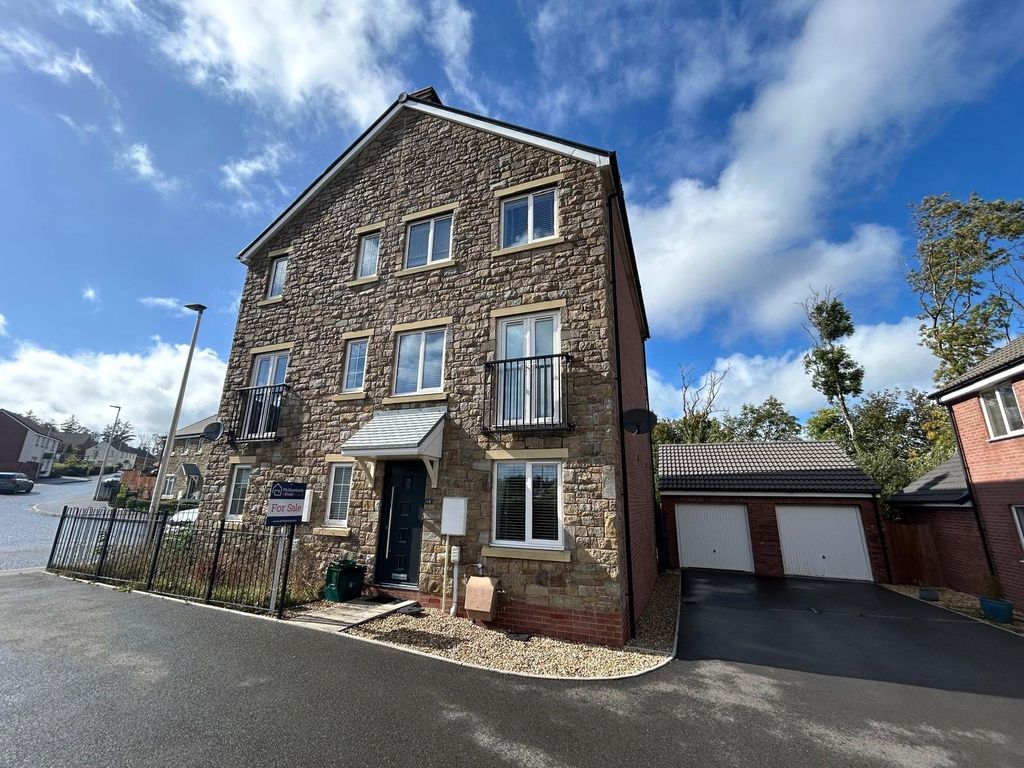 Property photo 1 of 11 Picture No. 15