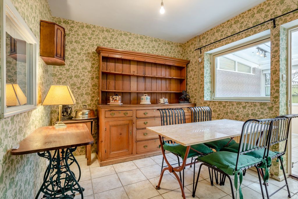 Additional image 7 of 3 bed end terrace house for saleEstcote Road, Cirencester, Gloucestershire GL7