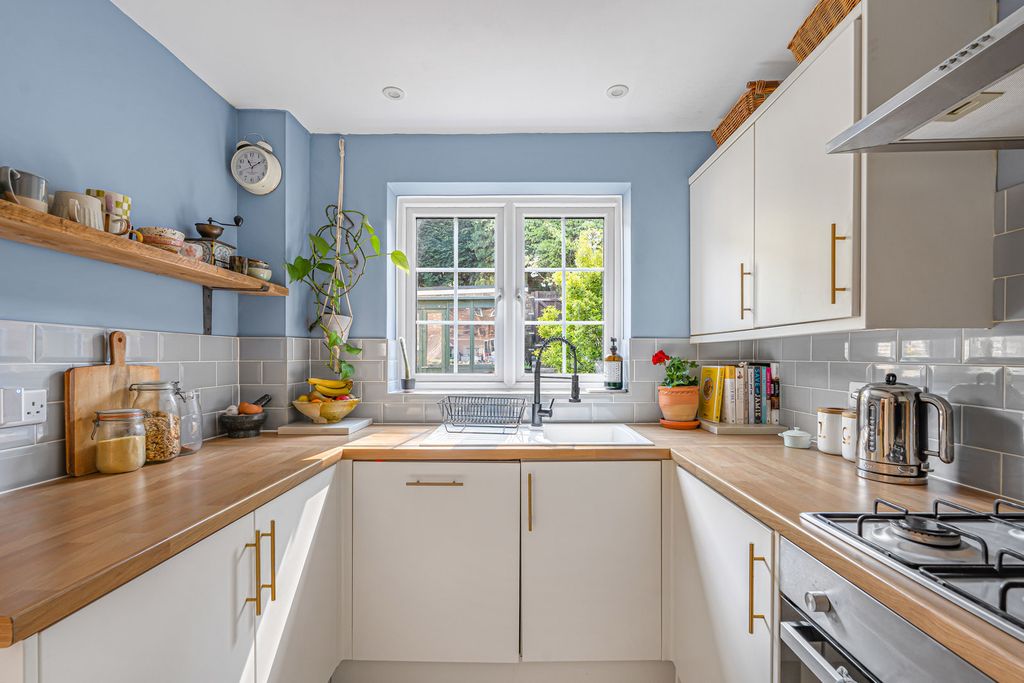 Property photo 3 of 16 25_79922.Jpg