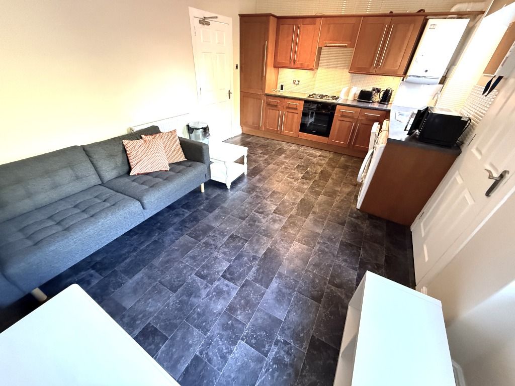 Property photo 3 of 11 Photo 3