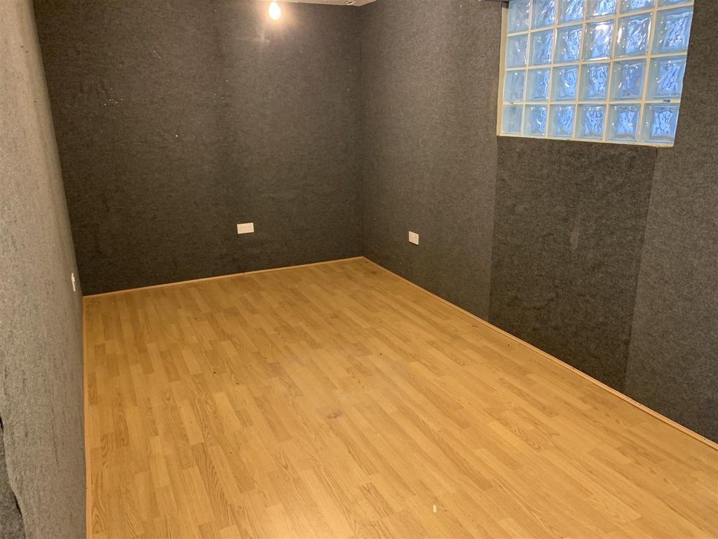 Property photo 1 of 8 Unit-2d_1Bdarnleyrd (2).Jpg