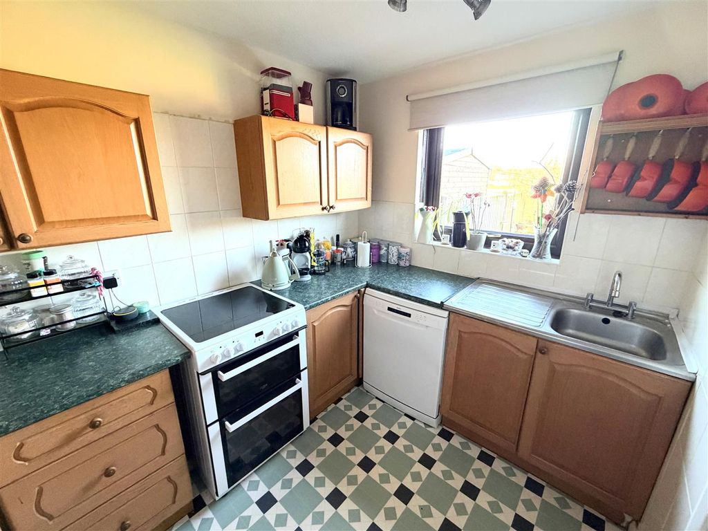 Property photo 2 of 23 Kitchen