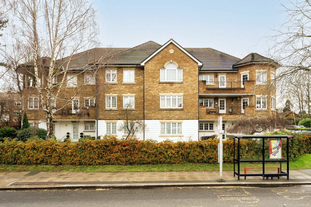 Property photo 2 of 9