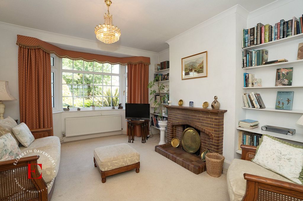 Property photo 2 of 21