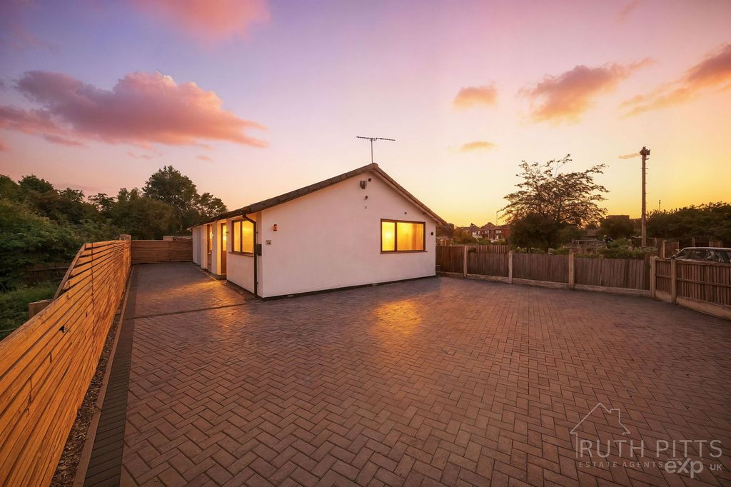 Property photo 3 of 63