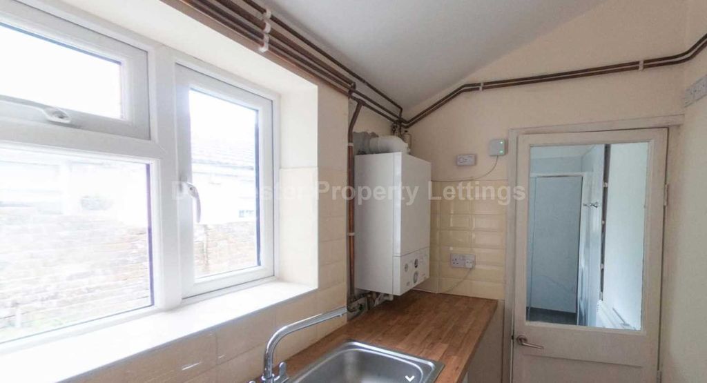 Property photo 1 of 3