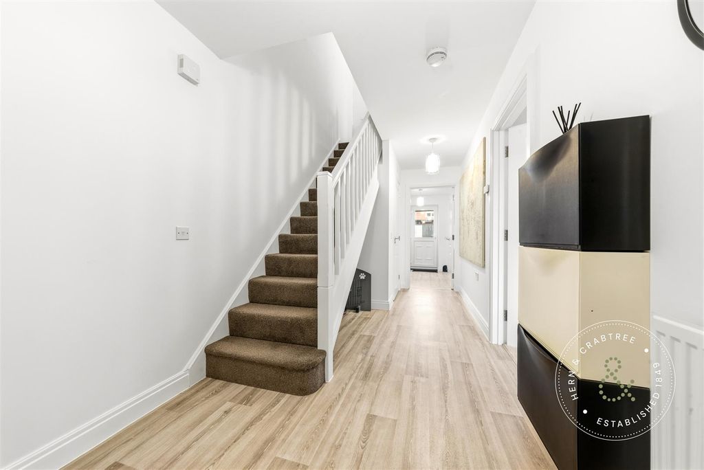 Property photo 2 of 41 Ffordd-Yr-Hen-Dai-22.Jpg