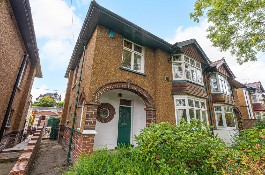 Property photo 1 of 42