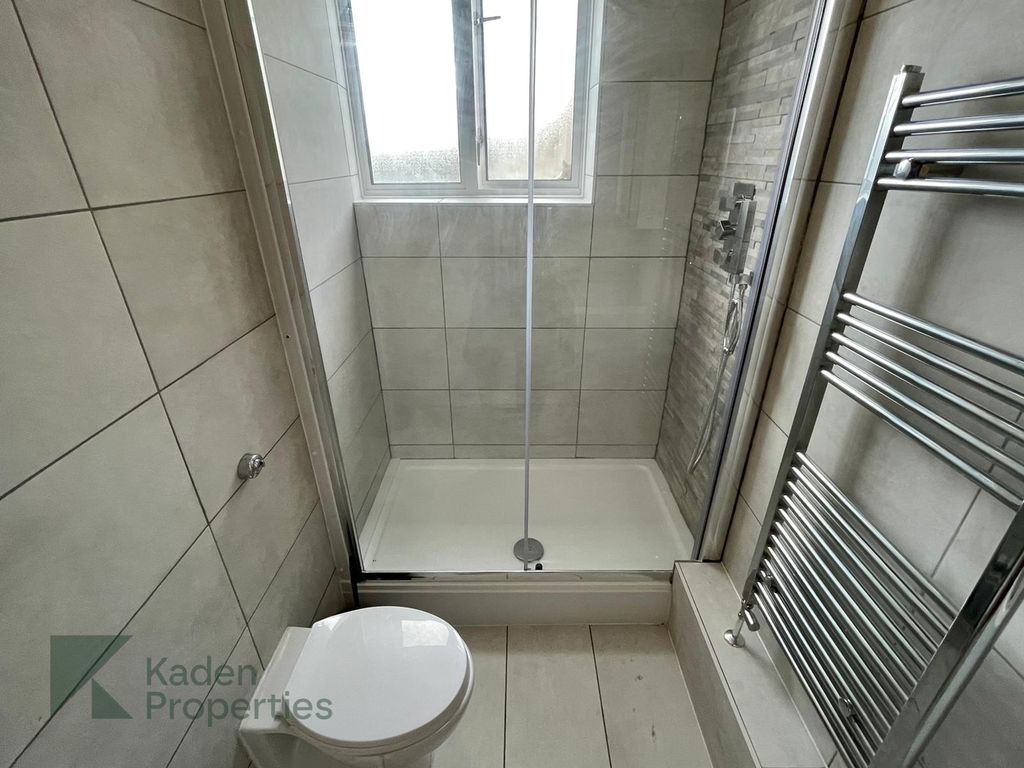 Property photo 3 of 35