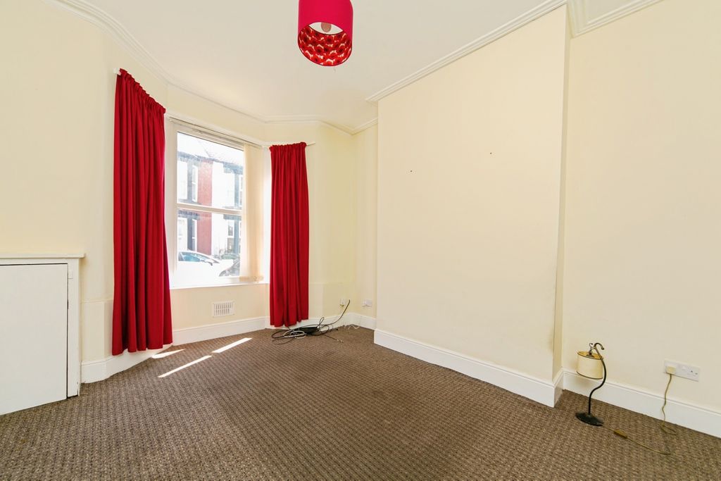 Property photo 2 of 15 Photo