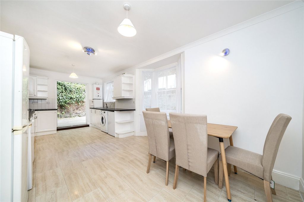 Property photo 2 of 7 Kitchen/Diner