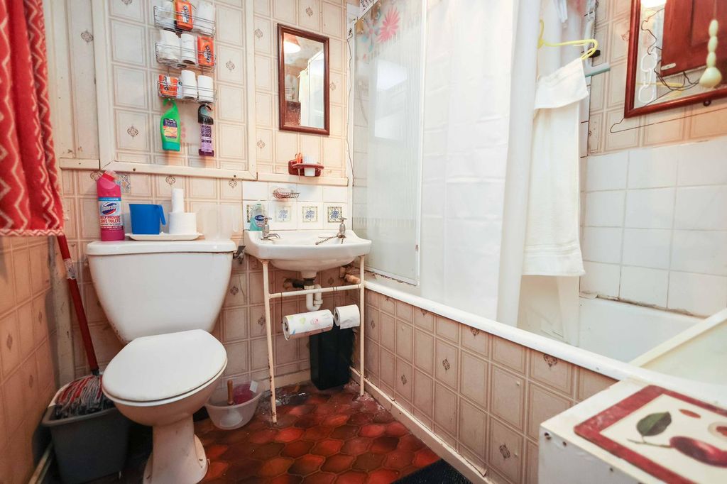 Additional image 7 of 2 bed flat for saleHill Street, Halesowen B63
