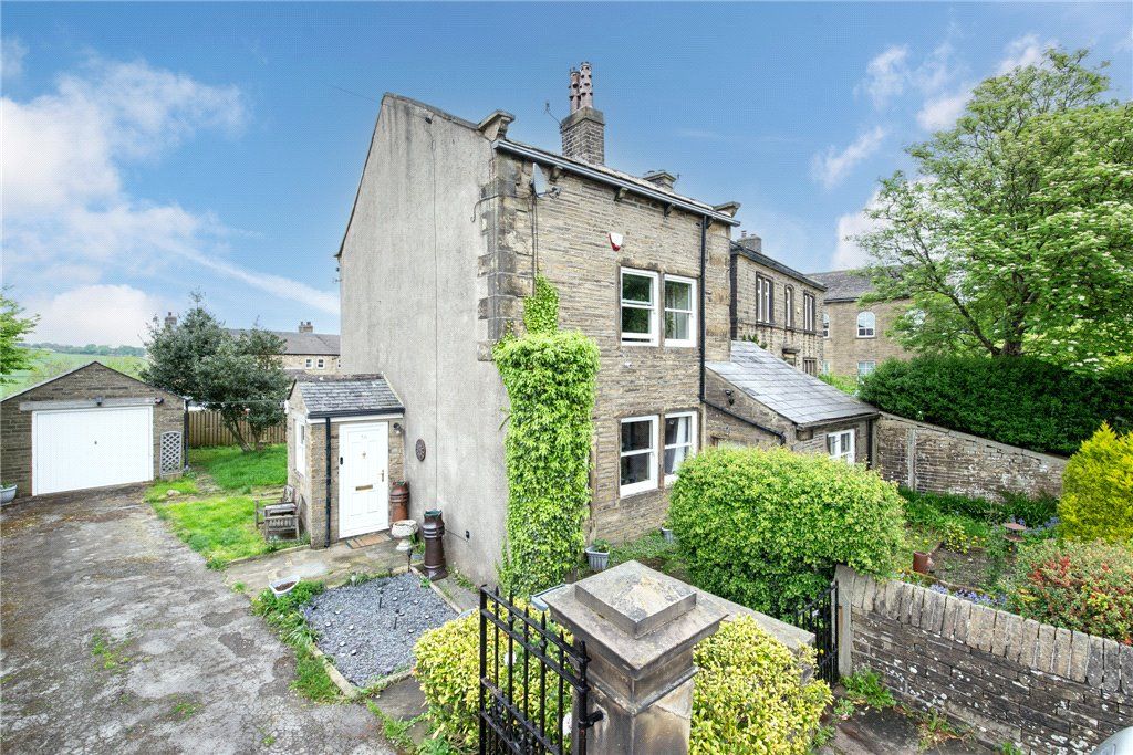 Property photo 1 of 17 External