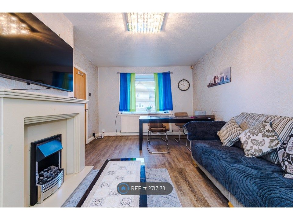 Property photo 3 of 24