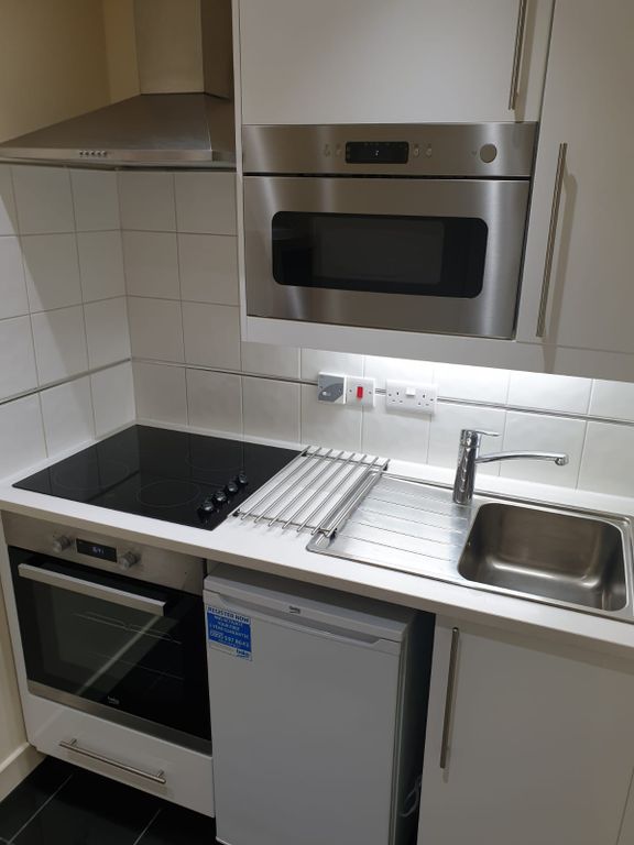 Property photo 2 of 8