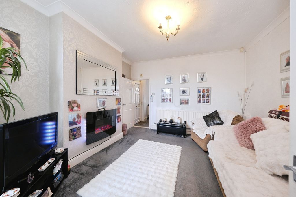 Property photo 3 of 20 Img_4825