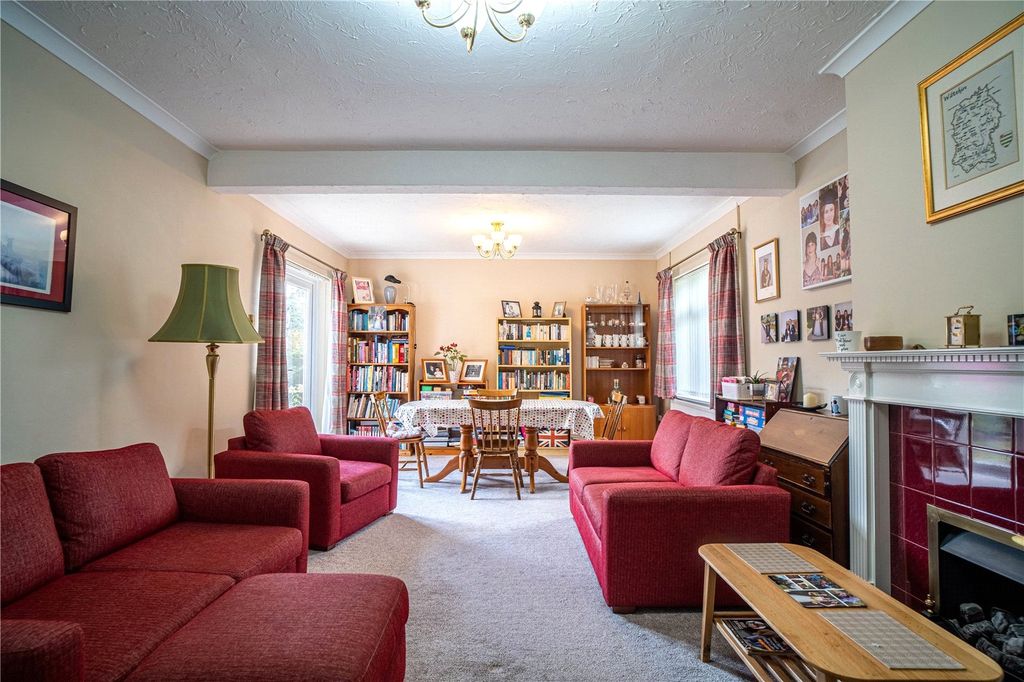 Property photo 2 of 13 Picture No. 02