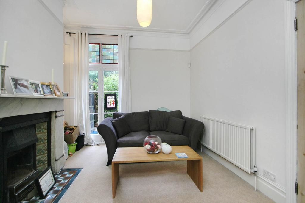 Property photo 3 of 9 4