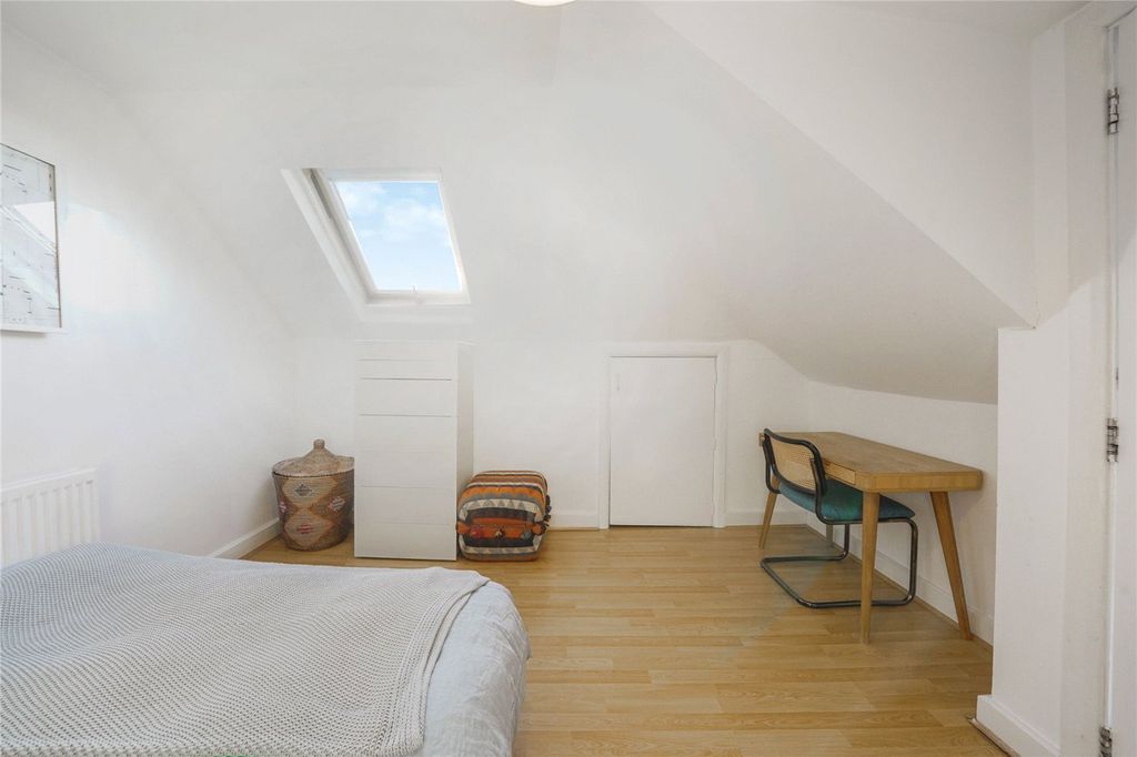 Property photo 3 of 15 Picture No. 06