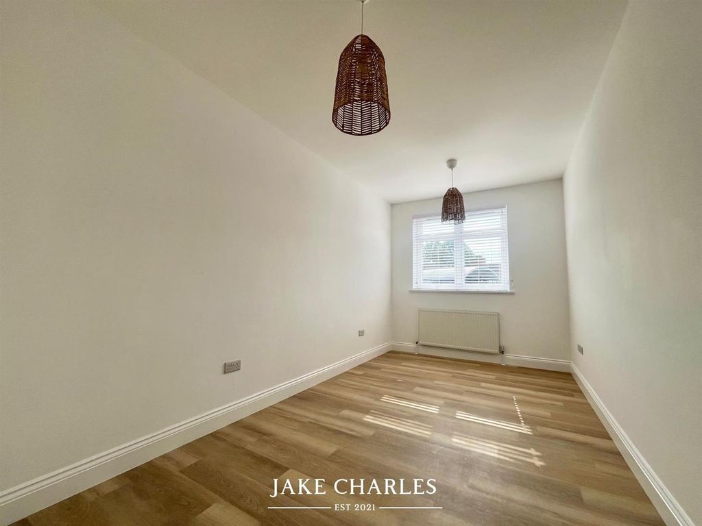 Property photo 3 of 13 5d78c249-8680-4d08-A8d0-7d7d127F5511.Jpg