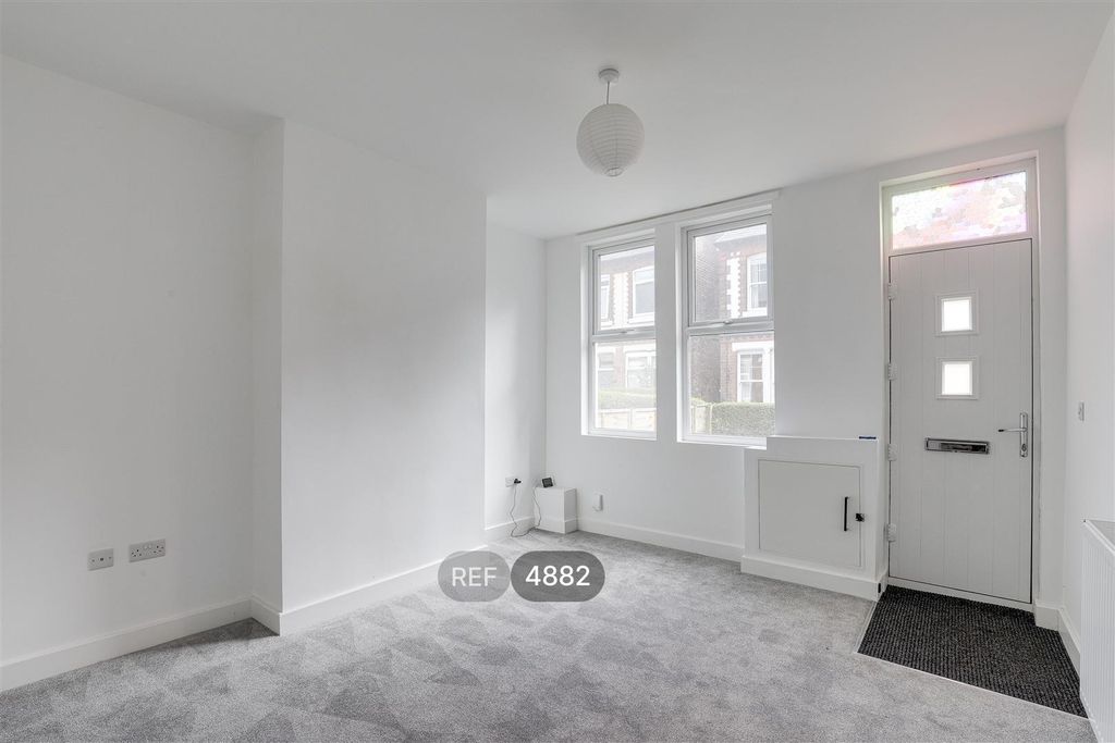 Property photo 2 of 14 Living Room