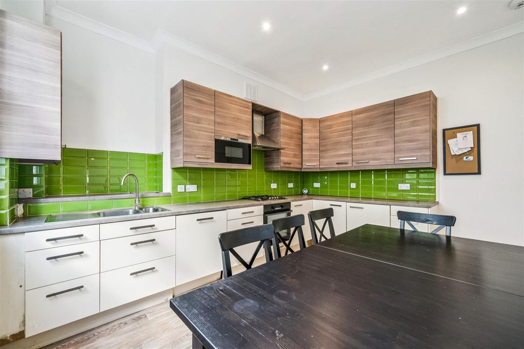 Property photo 3 of 9 3.Jpg