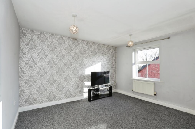 Property photo 2 of 8