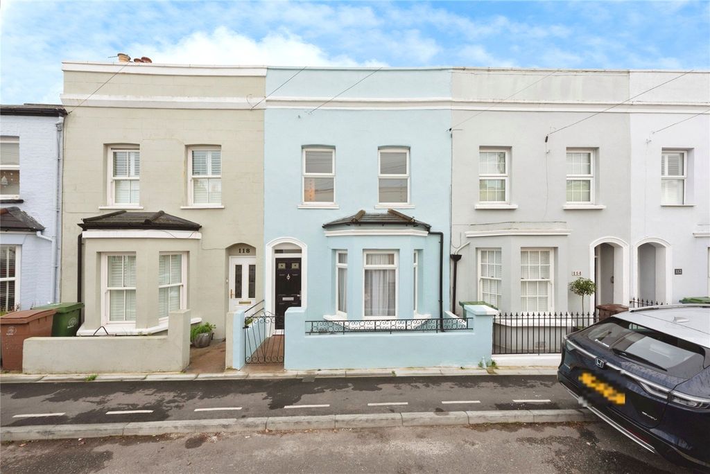 Property photo 1 of 20 Front