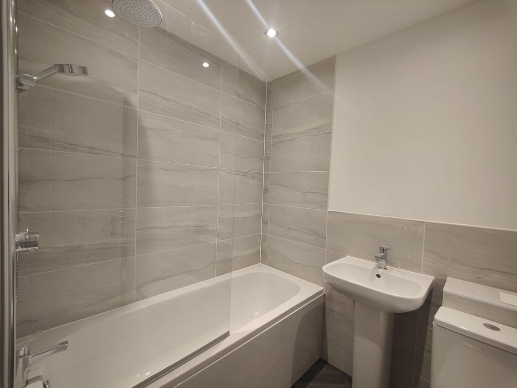 Property photo 3 of 8 3