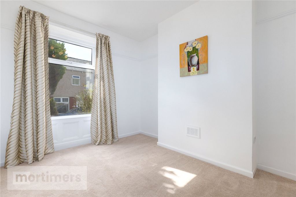 Property photo 2 of 20 Dining Room