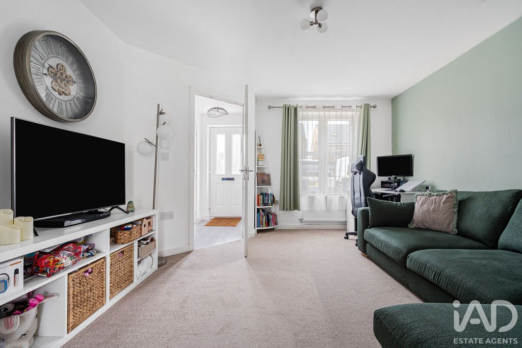 Property photo 3 of 26