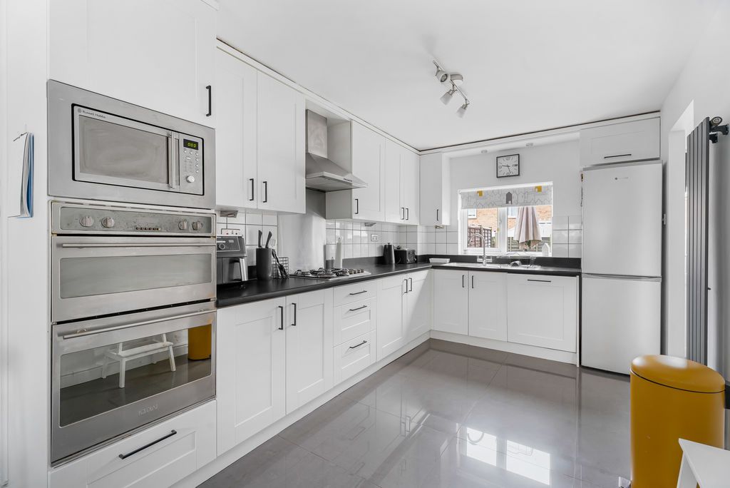 Property photo 3 of 13 Photo 14