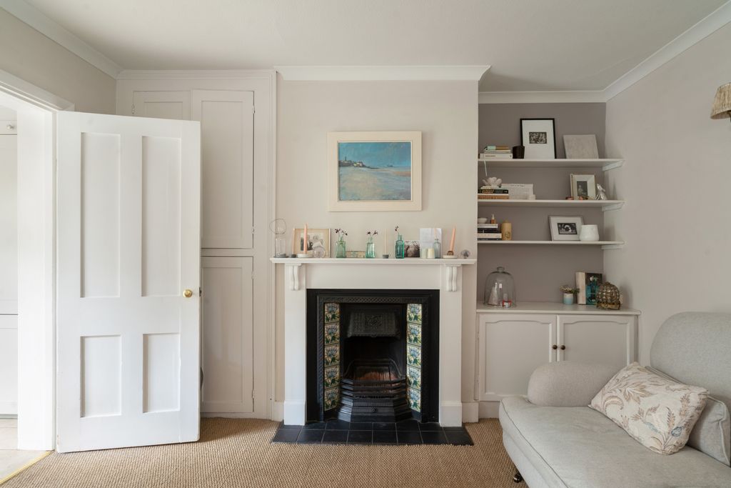 Property photo 2 of 35 308308 - High-Street-Kimpton-17.Jpg