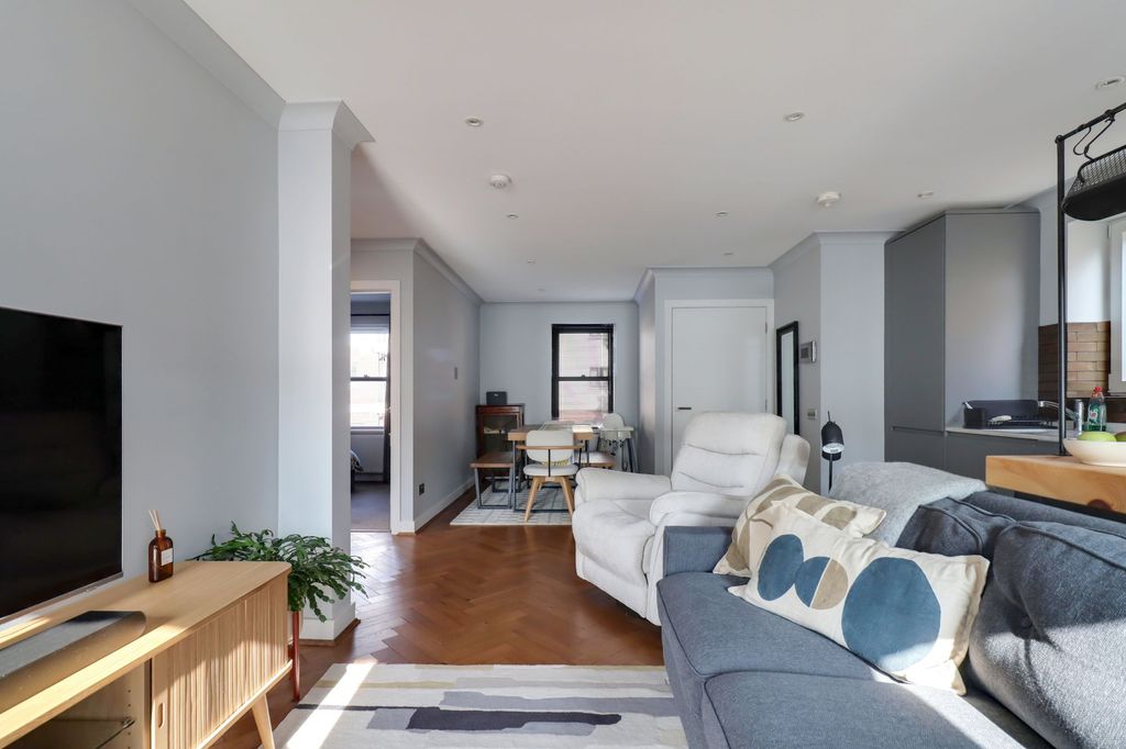 Additional image 5 of 2 bed flat for saleWalton Road, East Molesey KT8