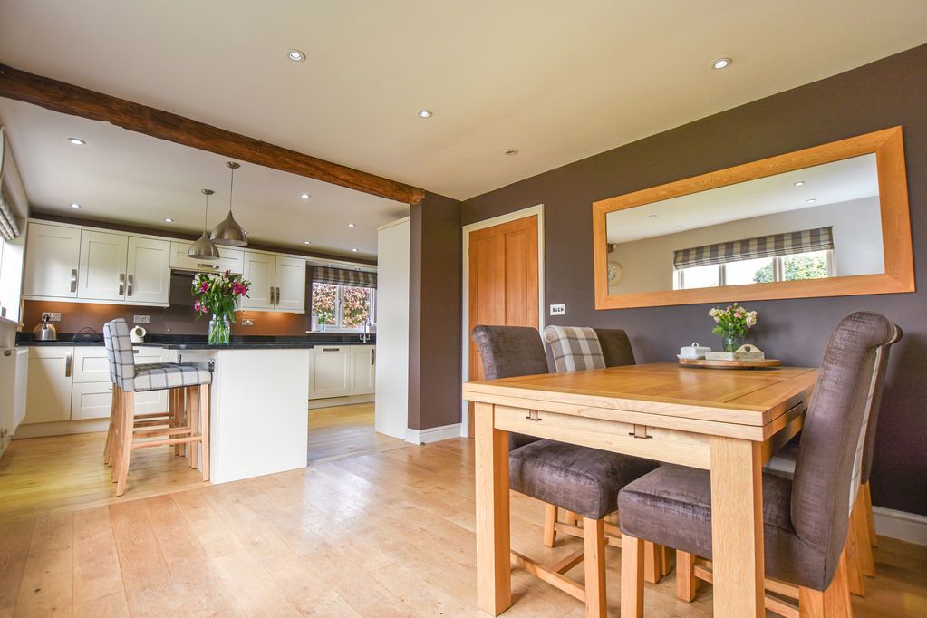 Property photo 2 of 28 Photo 4