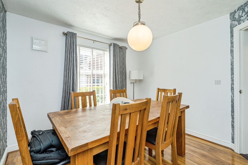 Property photo 3 of 24 Dining Room