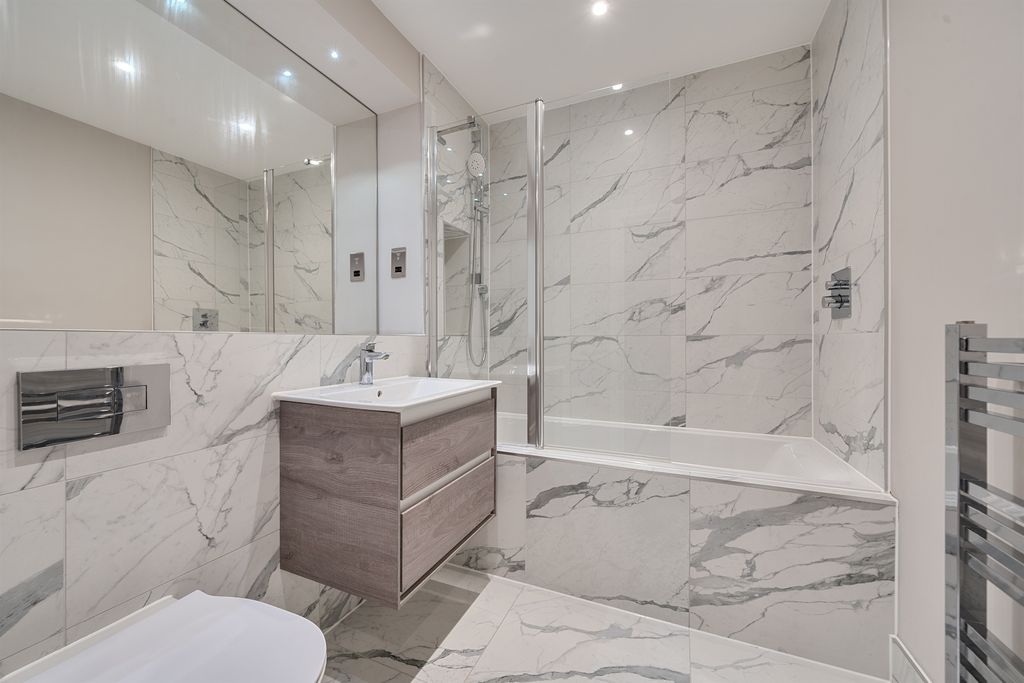 Additional image 11 of 2 bed flat for saleUplands Park Road, Enfield EN2