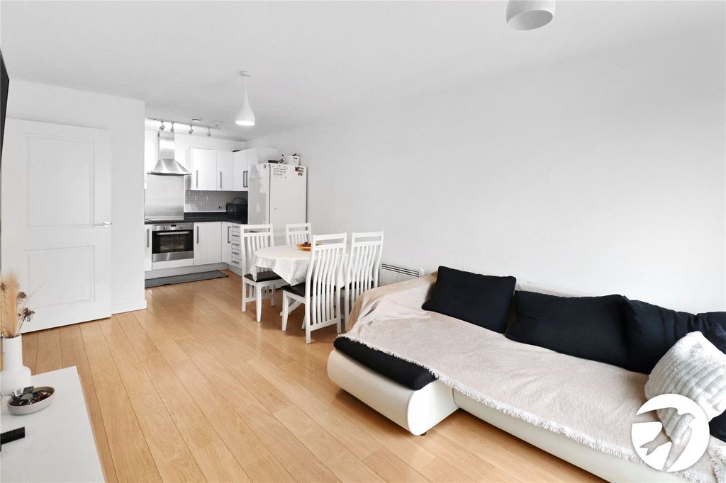 Property photo 2 of 16 Picture No. 03