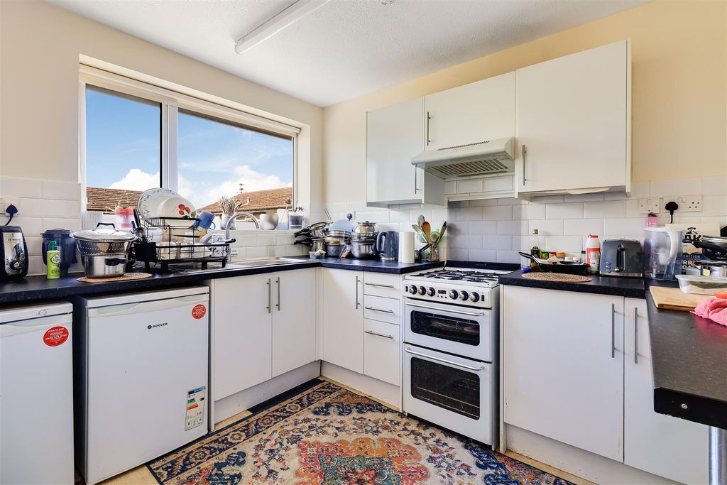 Property photo 2 of 10 Img (5).Jpg