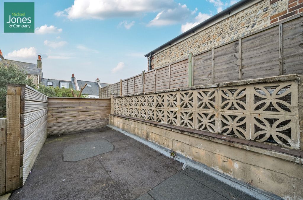 Property photo 2 of 6 Private Terrace