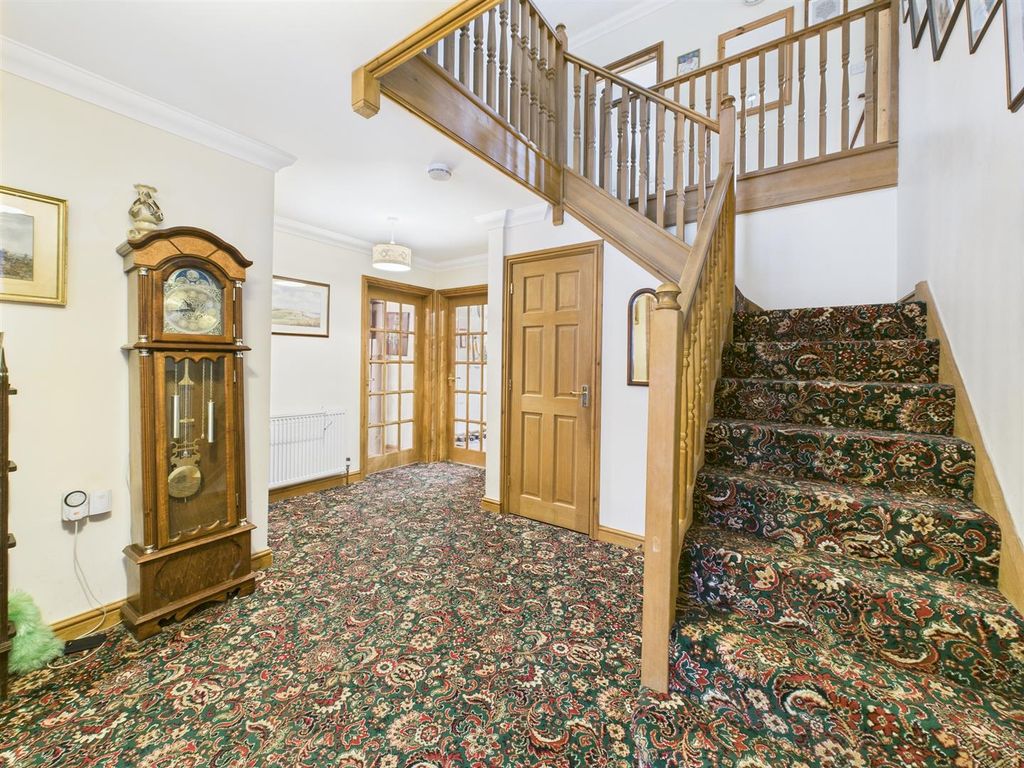 Property photo 3 of 33 Cam04116G0-Pr0242-Still002.Jpg