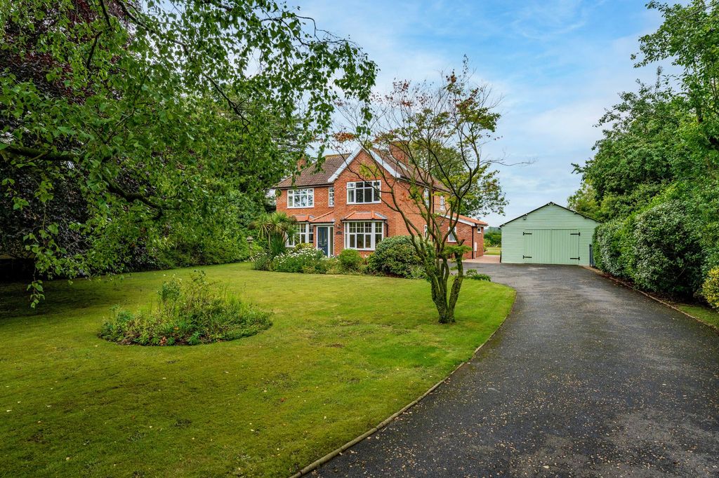 Property photo 1 of 35